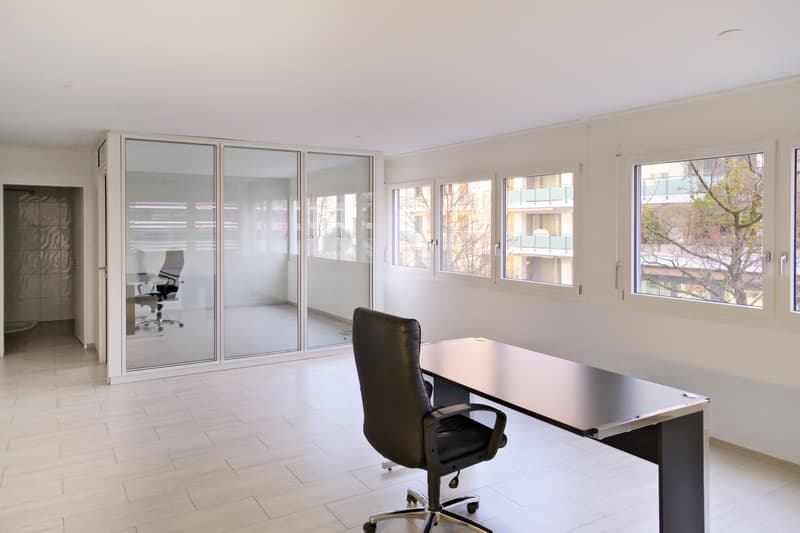 Büro mit Sitzungszimmer