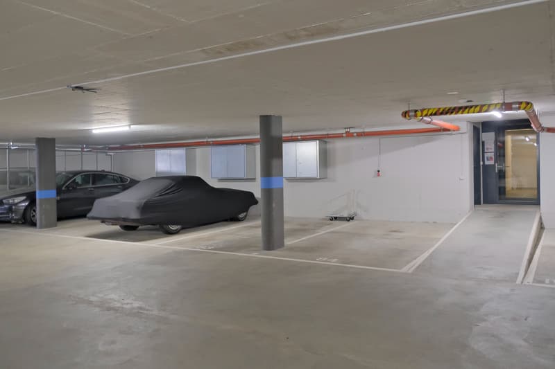 4 Tiefgarage-Parkplätze