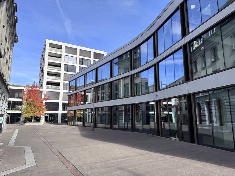 Hochwertig ausgebaute Bürofläche an Top-Lage (1)