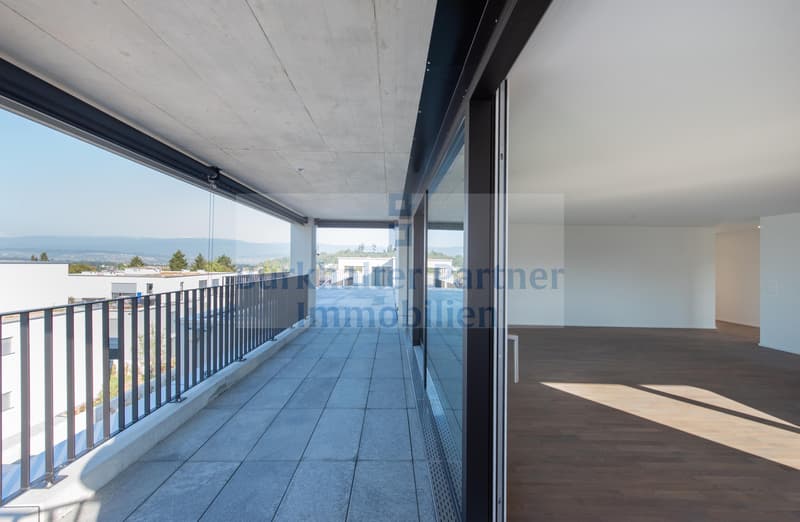 Ihr neues Zuhause mit echter Lebensqualität - geniessen Sie Loggia und Terrasse (9)
