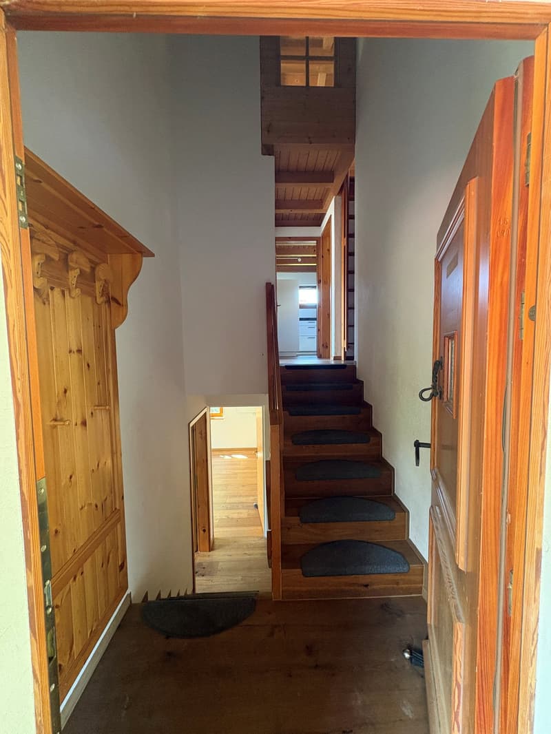 Ampia casa unifamiliare di 4,5 locali a Brienz – disponibile immediatamente! (9)