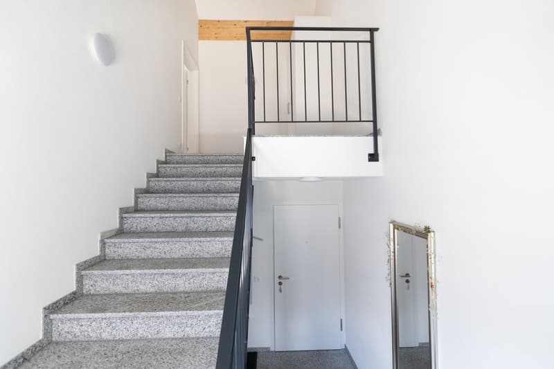 Sehr schöne 3.5-Zimmer-Dachwohnung mit toller Aussicht in Jenins (17)