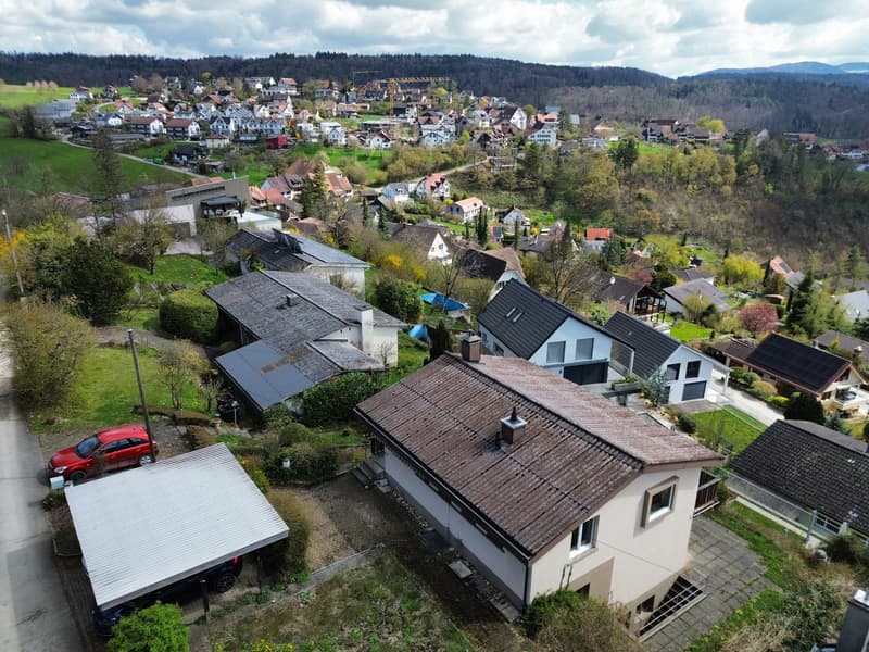 Maison unifamiliale de 4,5 pièces avec un grand potentiel de développement (3)