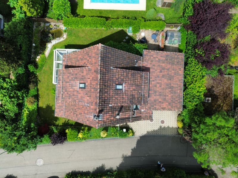 Casa unifamiliare di 5,5 locali in stile rustico in posizione privilegiata ad Aesch (17)