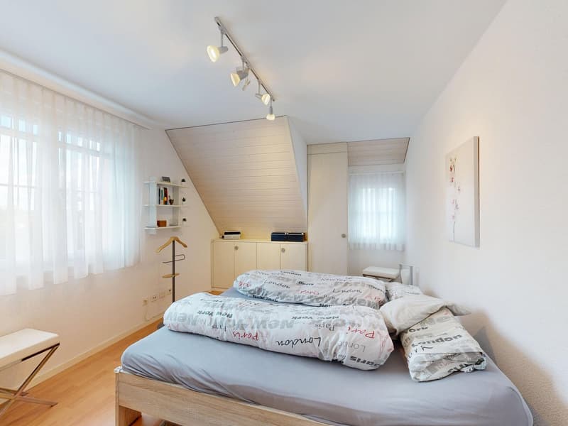 Casa unifamiliare di 5,5 locali in stile rustico in posizione privilegiata ad Aesch (10)