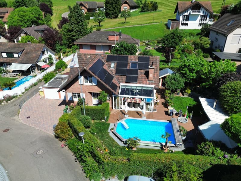 Stylish 6.5-room single-family house in top location in Münchenstein (17)