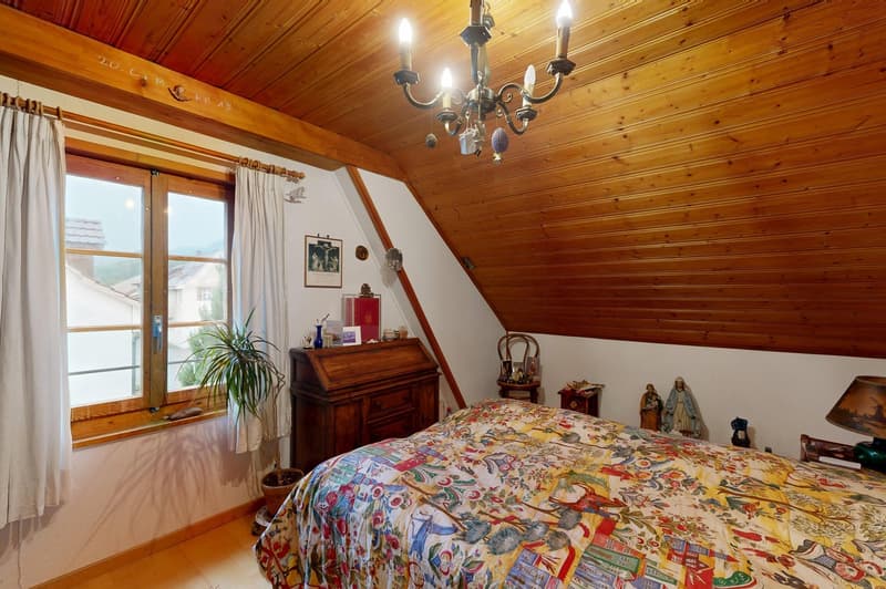 Casa d'angolo di 5 locali affascinante nel centro del villaggio (6)