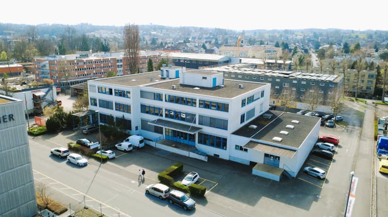 Gewerbegebäude mit rund 4’000 m² Nutzfläche im Bachgraben (1)