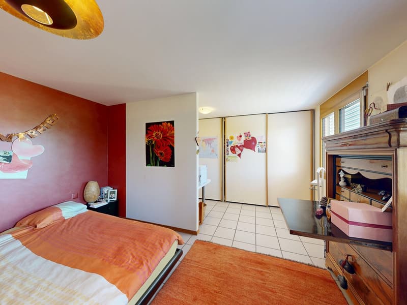 6.5-Zimmer-Doppelhaus mit Autoeinstellplatz (9)