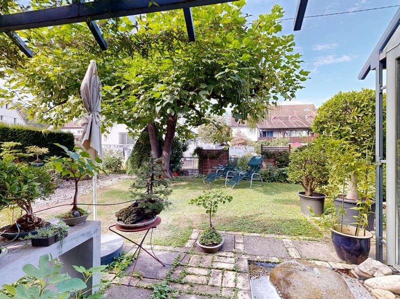 Grosszügiges 6.5-Zimmer Doppeleinfamilienhaus mit schönem Garten (16)