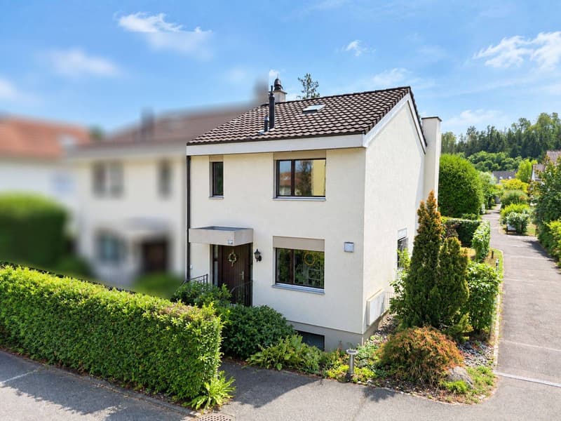 5.5-Zimmer Doppelhaushälfte an beliebter Wohnlage in Muttenz (1)