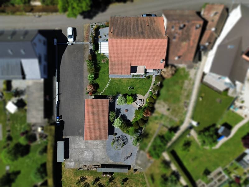 Exklusives 4.5-Zimmer Einfamilienhaus an ruhiger Lage (19)