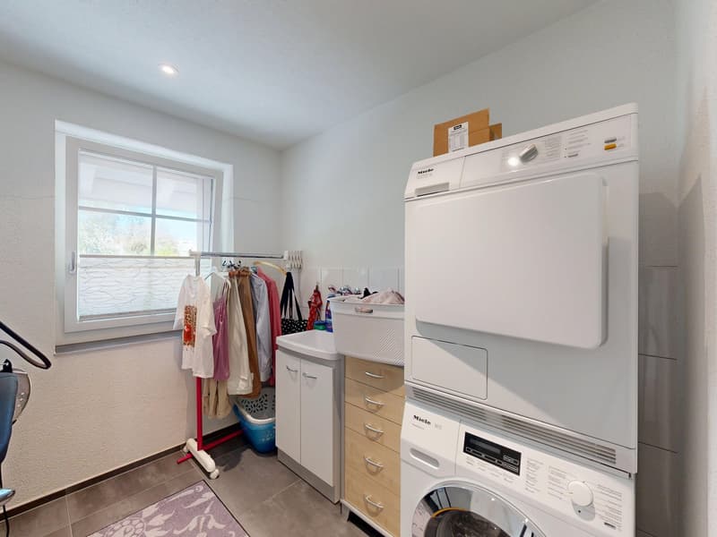 Exklusives 4.5-Zimmer Einfamilienhaus an ruhiger Lage (16)