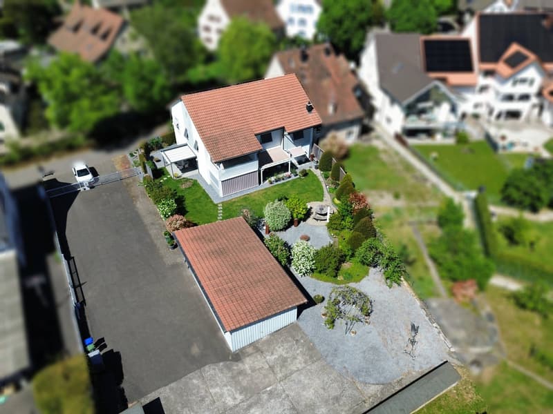 Exklusives 4.5-Zimmer Einfamilienhaus an ruhiger Lage (1)