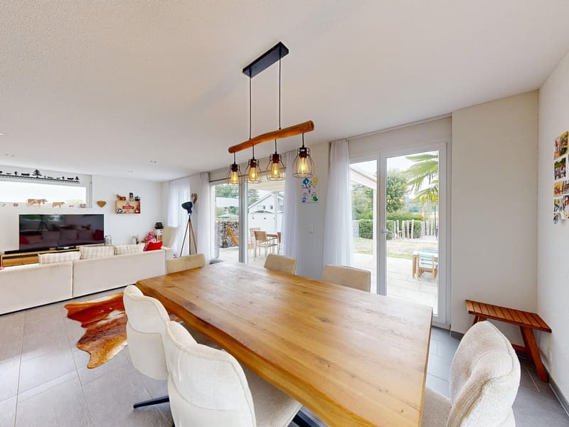 Grosszügiges 4.5-Zimmer-Einfamilienhaus mit ausgebautem Hobbyraum (3)