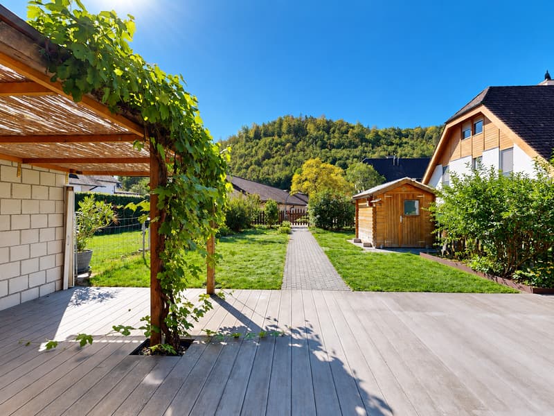 5.5-Zimmer Mittelhaus mit vielseitigem Raumangebot (7)