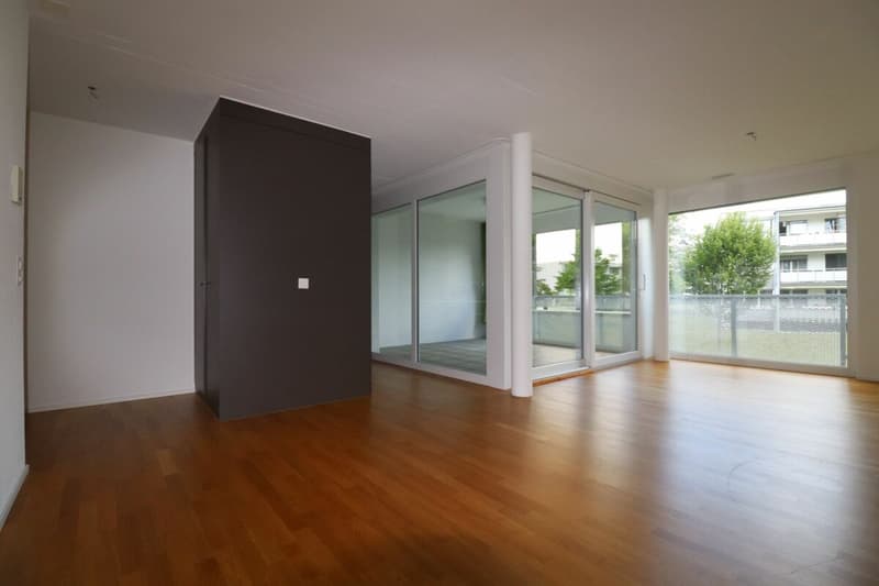 Vicino a Gartenstadt, Münchenstein - Appartamento moderno 2 1/2 locali al 1° piano in affitto (2)