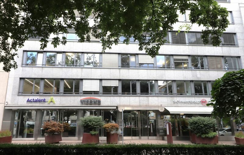 Uffici inondati di luce all'indirizzo commerciale migliore (8)