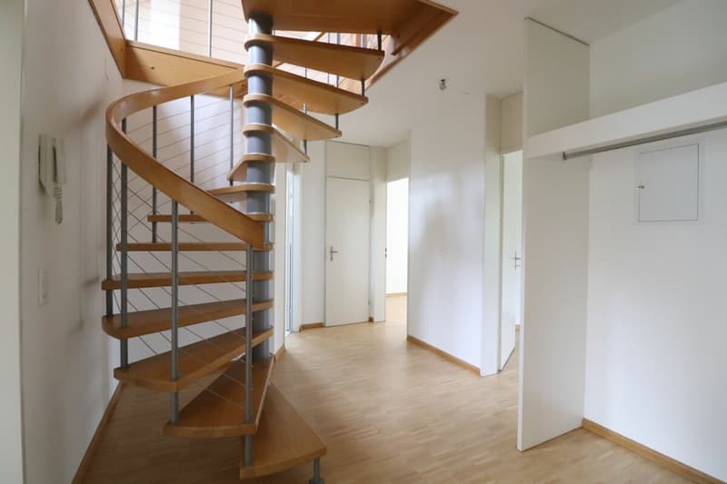 Près de Gartenbad Eglisee et Lange Erlen - appartement-maisonnette de 4 pièces confortable au 2e/3e étage (2)