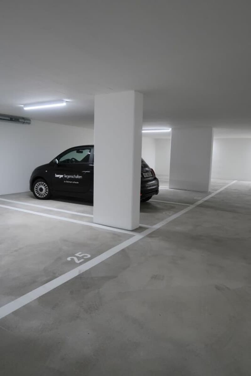 Près d'Aeschenplatz et de la gare CFF - Places de parking en garage souterrain (2)