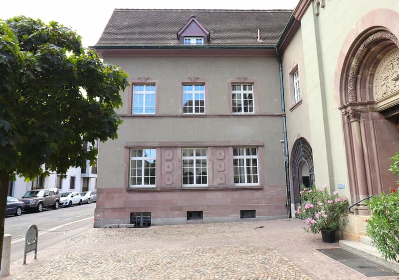 Holbeinstrasse 32