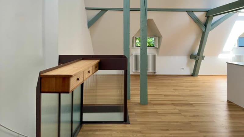 Comprehensively renovated attic apartment on Holbeinstrasse 32 (5)