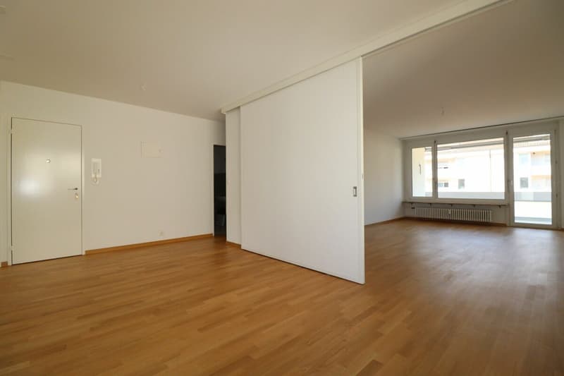 Appartement spacieux 4 ½ pièces près du centre Rauracher à Riehen, 2e étage (1)