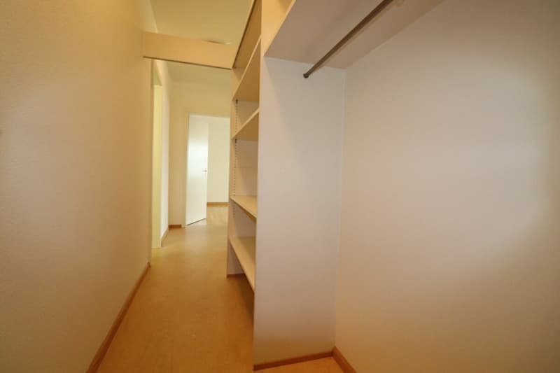 Bel appartement 2 pièces à louer avec vue imprenable (10)