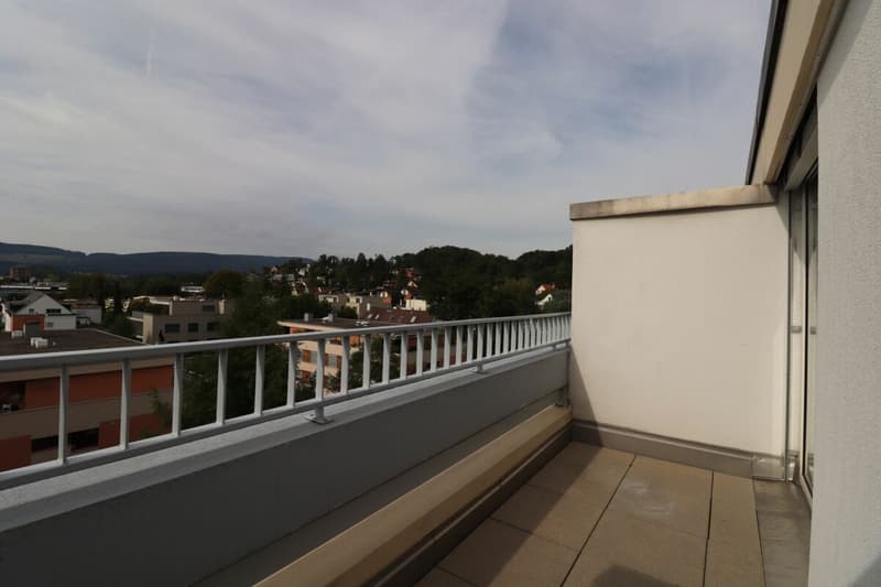 Nähe Mischelicenter- moderne 3 1/2 Zimmer-Maisonettewohnung in Reinach (8)