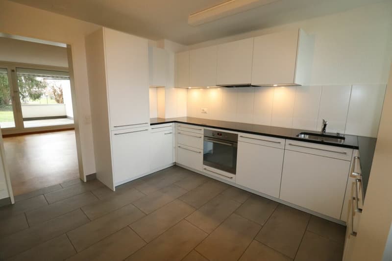 Nähe Mischelicenter- moderne 3 1/2 Zimmer-Maisonettewohnung in Reinach (3)
