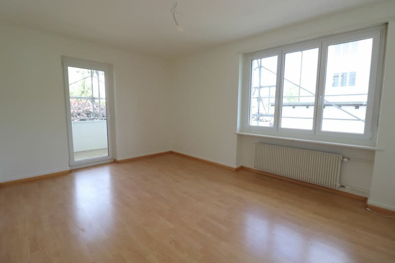 Reinach, Nähe Dorfzentrum - moderne 3-Zimmerwohnung an der Alemannenstrasse (6)