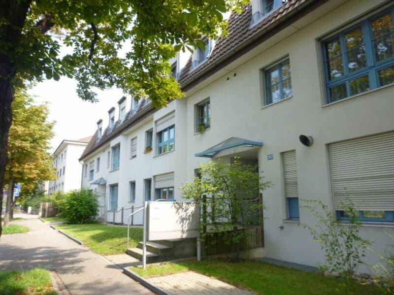 Eglisee - Auto-Einstellplätze zu vermieten (1)