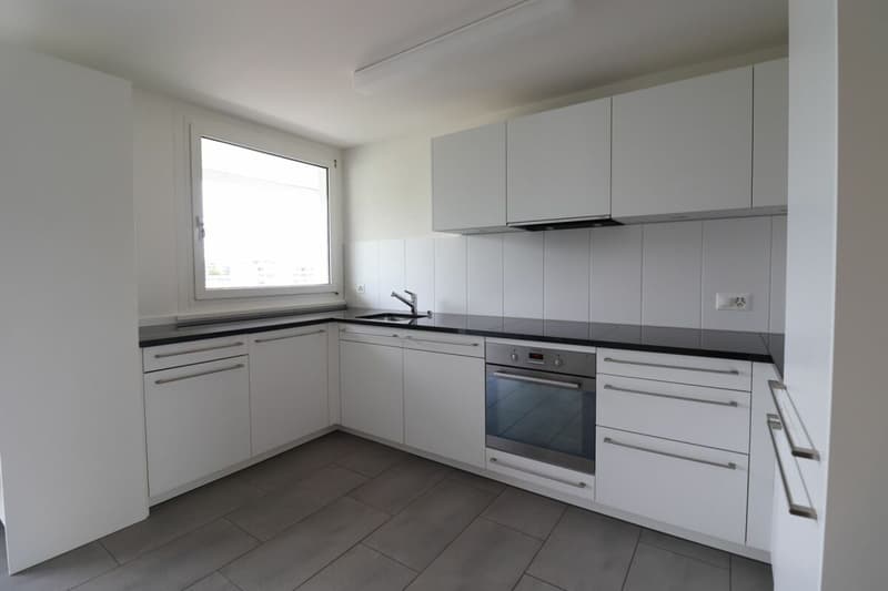 Nähe Mischelicenter- moderne 3 1/2 Zimmer-Maisonettewohnung in Reinach (2)
