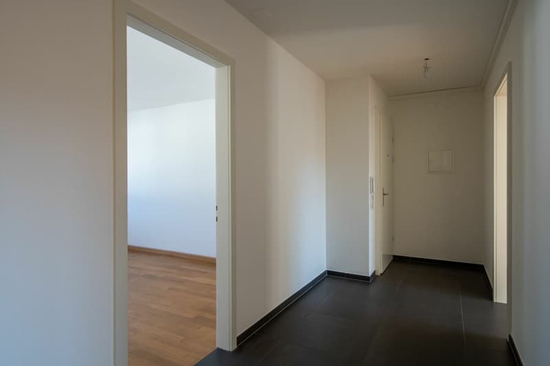 Kleinhüningen, Nähe Dreiländereck - helle 3-Zimmerwohnung im 4.OG (2)