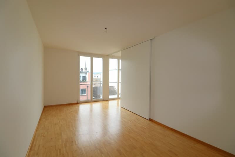 geräumige, helle 2-Zimmer-Wohnung in Kleinbasel zu vermieten (7)