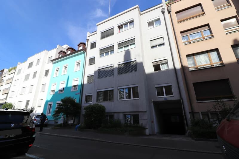 Im Gundeli - Einstellplatz zu vermieten (1)