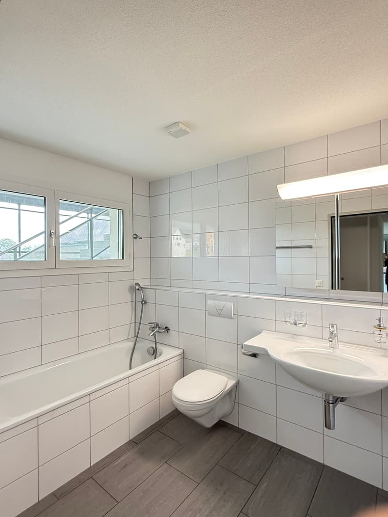 Modern 5.5-room apartment with 2 balconies in the center of Grenchen (4)