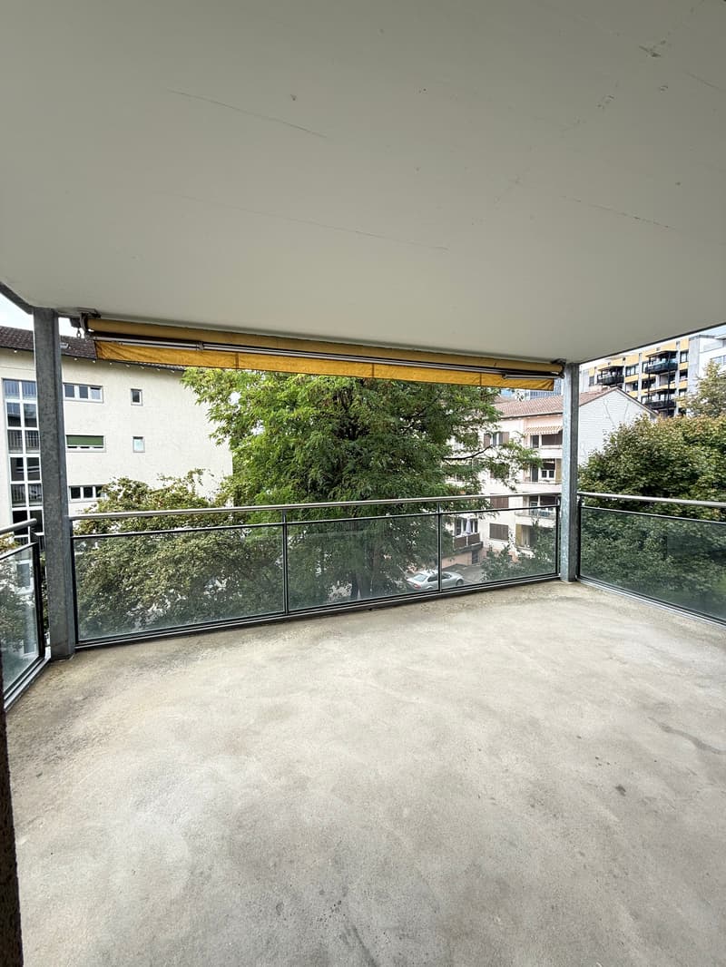 Modern 5.5-room apartment with 2 balconies in the center of Grenchen (10)