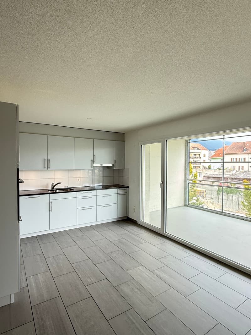 Modern 5.5-room apartment with 2 balconies in the center of Grenchen (3)