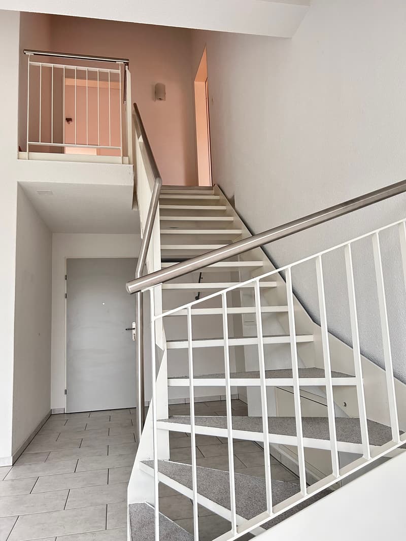 Charming 4.5-room duplex apartment with mountain view (10)