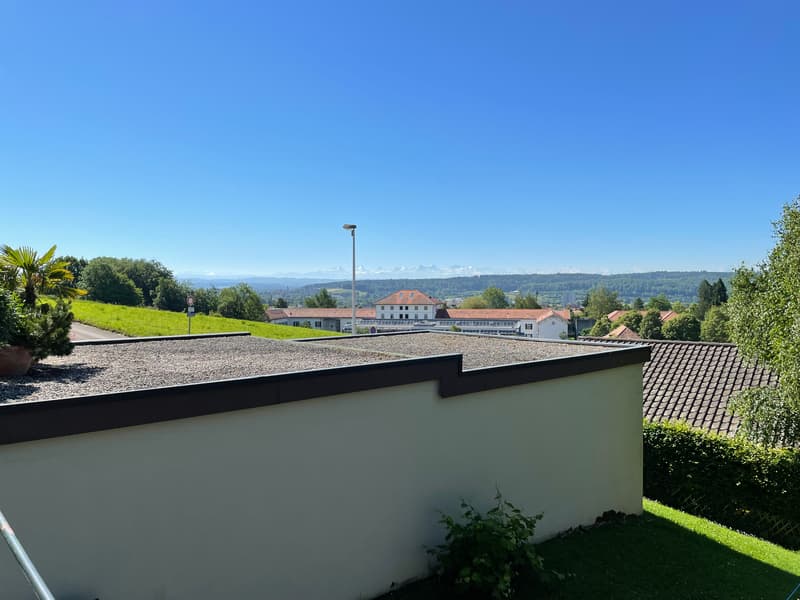 Balkon mit Alpensicht