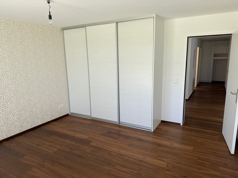 Schlafzimmer mit Schiebtüreneinbauschrank