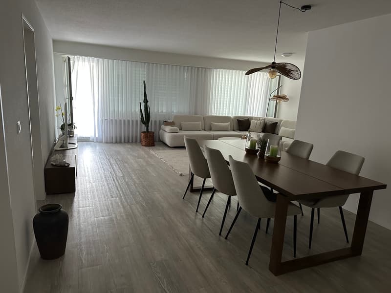 Wohnzimmer/Esszimmer
