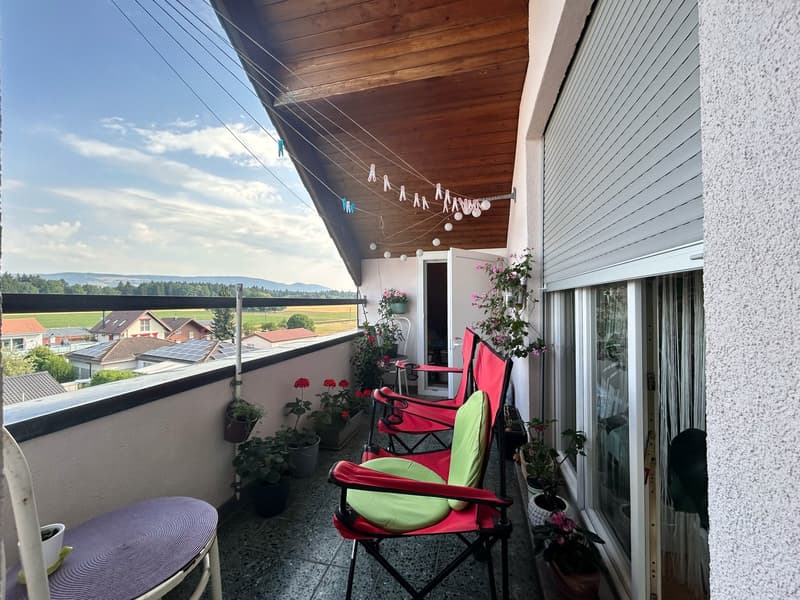 Charmante 2.5-Zimmer-Dachwohnung mit Garage (9)