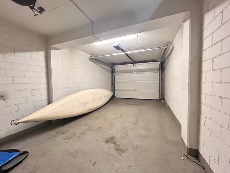 Charmante 2.5-Zimmer-Dachwohnung mit Garage (10)