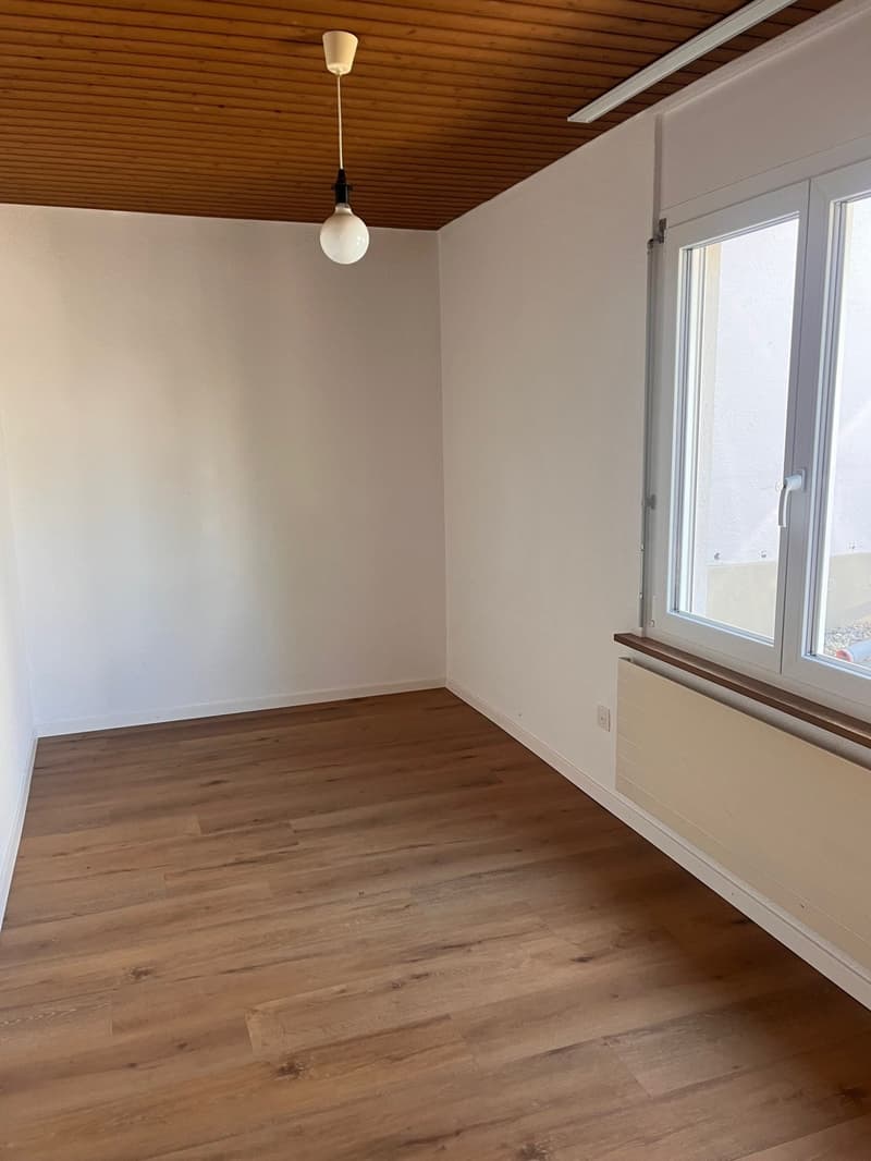 kleines 3.5-Zimmer-Einfamilienhaus mit Gartenanteil (5)
