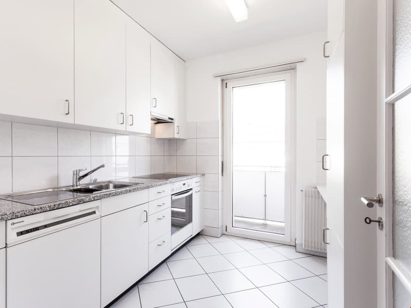 Appartamento soleggiato di 4,5 locali con comfort abitativo affascinante (2)