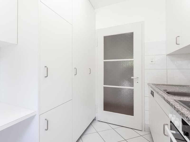 Bei den Fotos handelt es sich um sinngemässe Bilder einer ähnlichen Wohnung