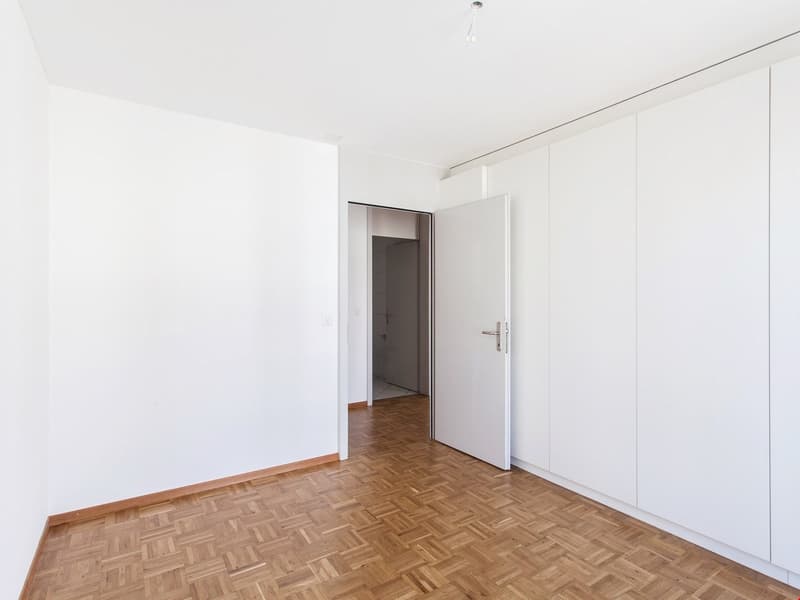 ACHTUNG: Die Fotos sind Symbolbilder vom selben Wohnungstyp im 3. OG.