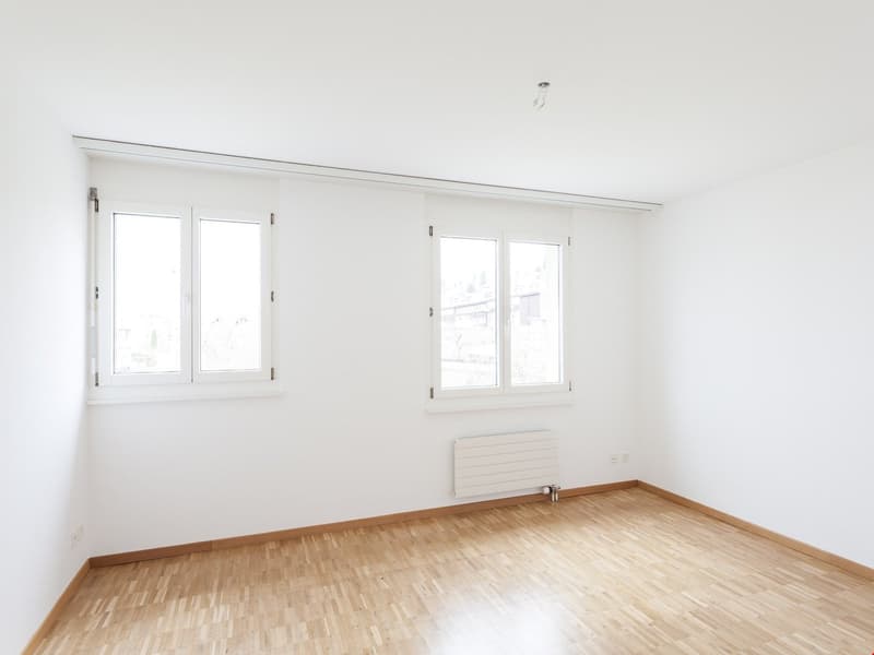 Bei den Fotos handelt es sich um sinngemässe Bilder einer baugleichen Wohnung.